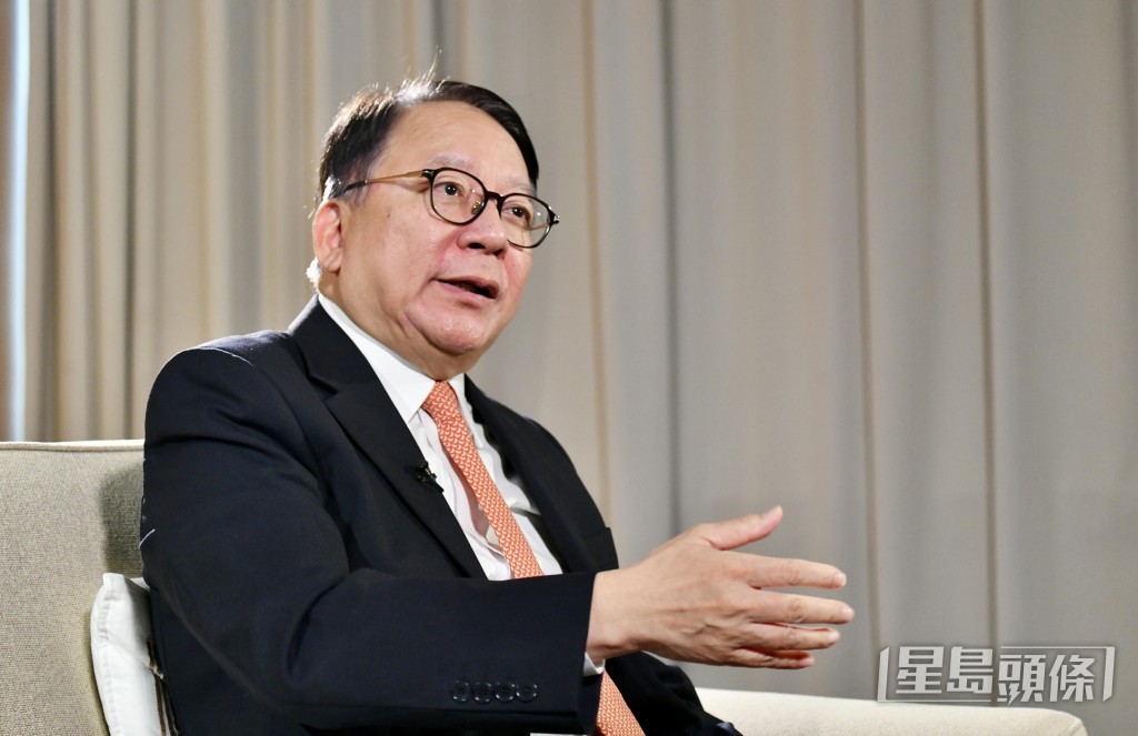 政務司司長陳國基先後任入境處處長、特首辦公主任等職務。 政務司司長陳國基先後任入境處處長、特首辦公主任等職務。