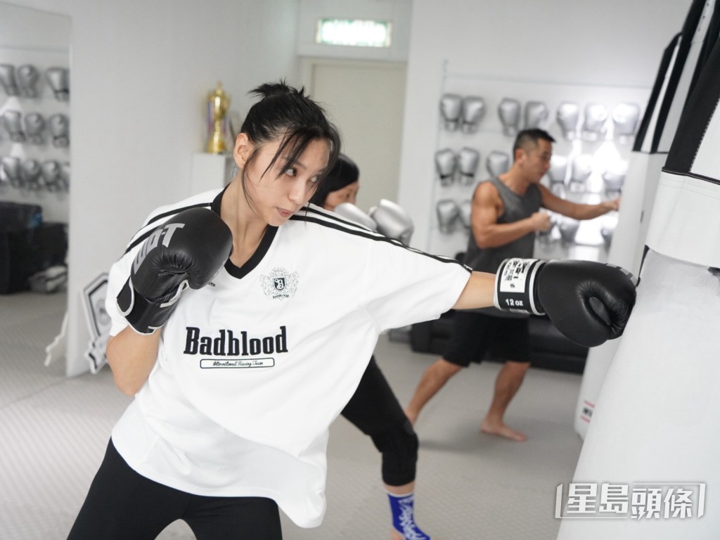 王丹妮打拳有板有眼。