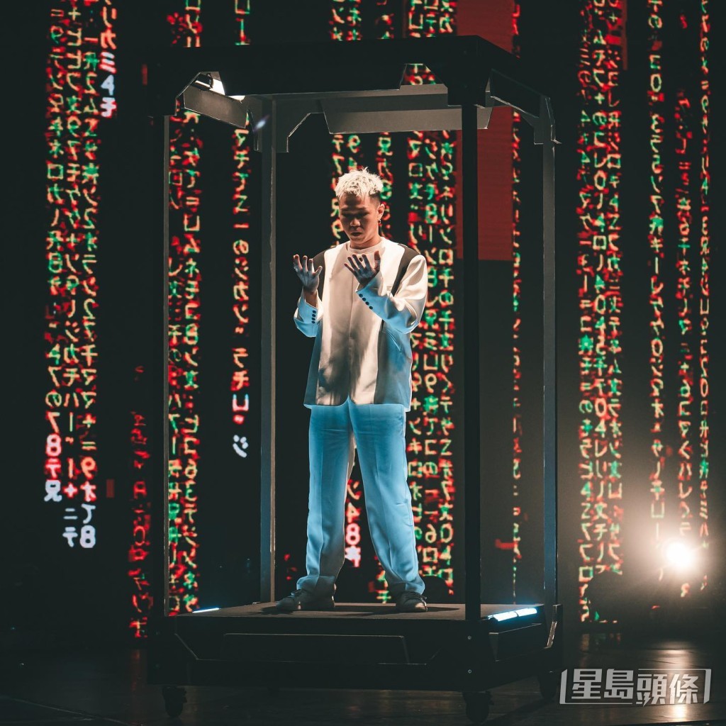 喺20強的《智能 (AI) 叛變》中，Tsoul企喺佢口中，整咗成5千蚊的死人箱中。