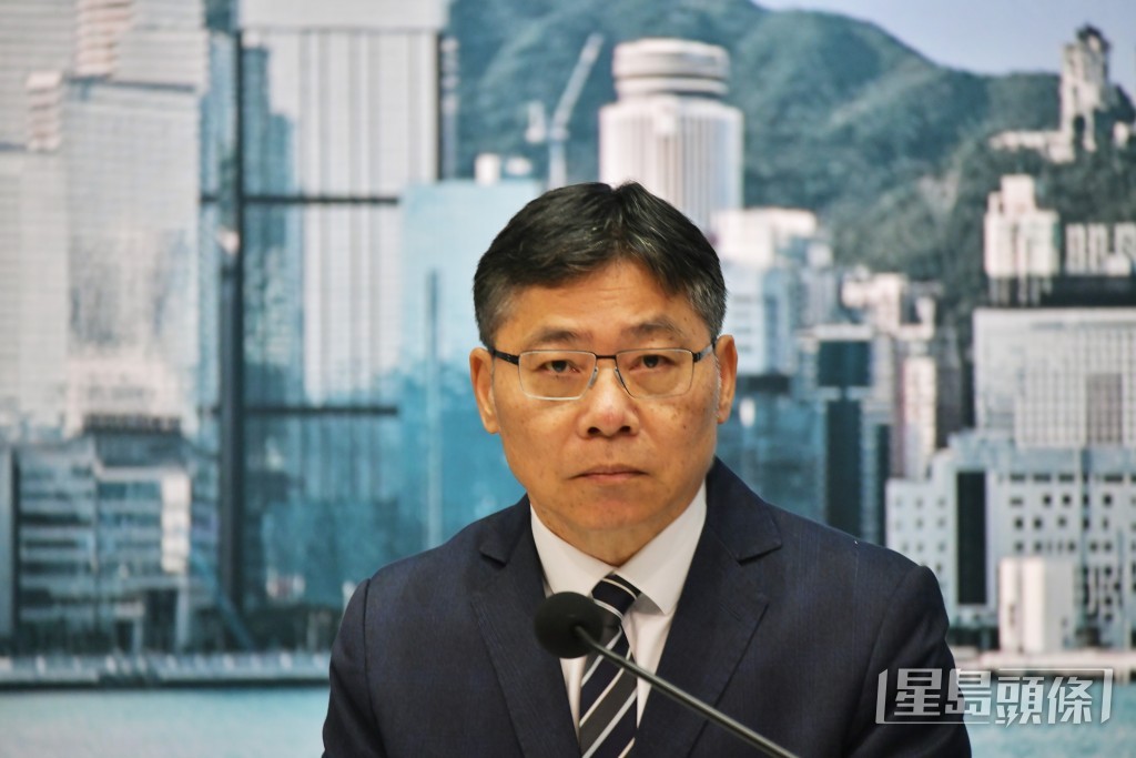 林世雄稱首階段停泊人工島車輛不會入市區。資料圖片 林世雄稱首階段停泊人工島車輛不會入市區。資料圖片