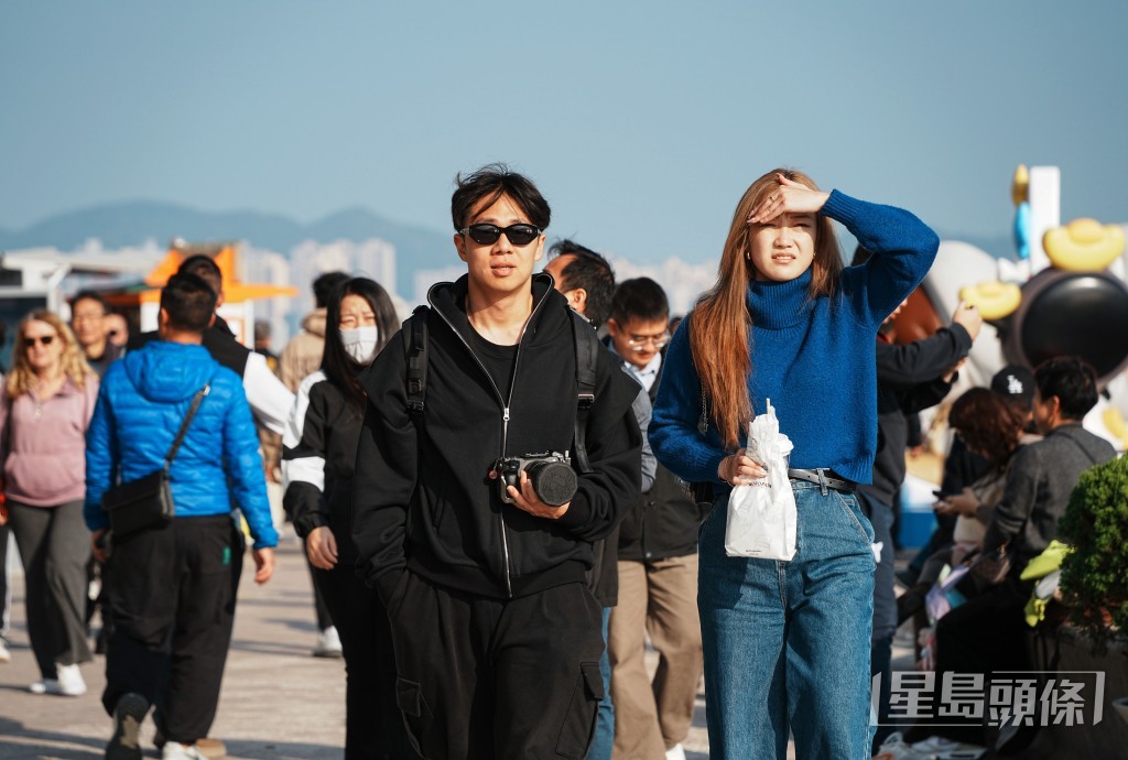 天文台預測本港下午部分時間有陽光及乾燥,今晚大致多雲,氣溫介乎15°C至20°C。資料圖片 天文台預測本港下午部分時間有陽光及乾燥,今晚大致多雲,氣溫介乎15°C至20°C。資料圖片