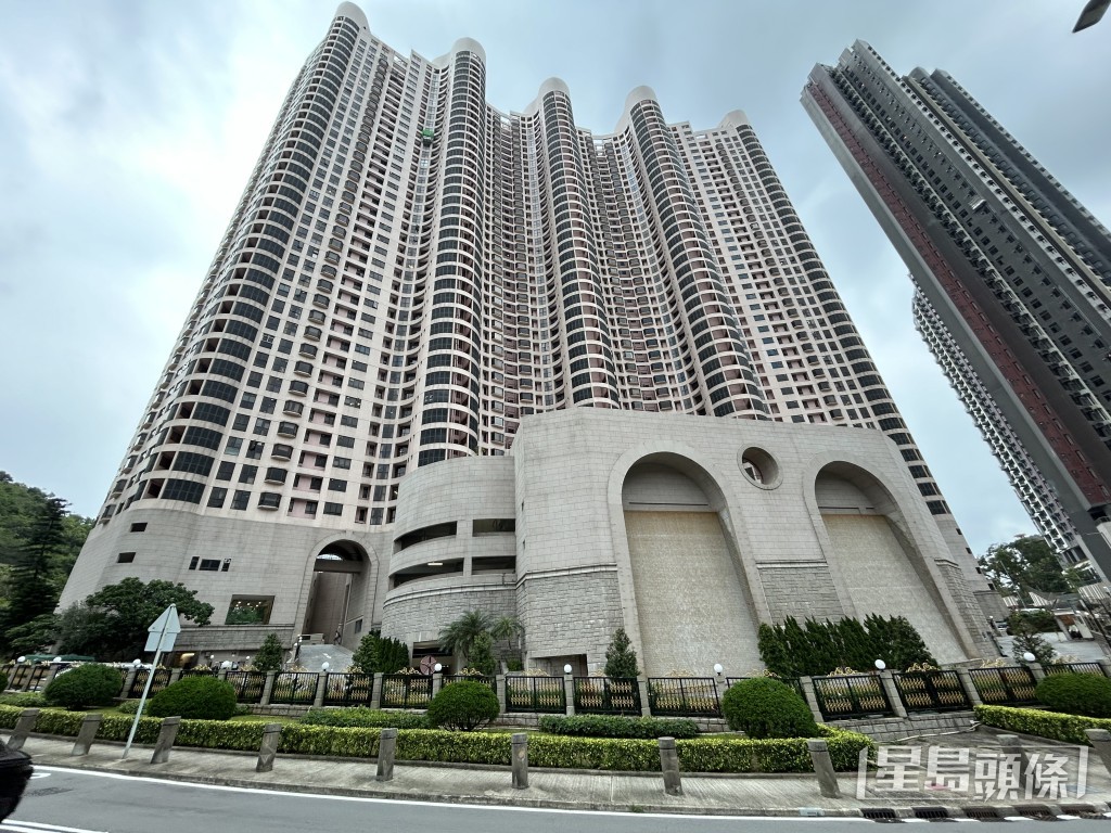 現場為大潭道38號浪琴園。曾志恆攝