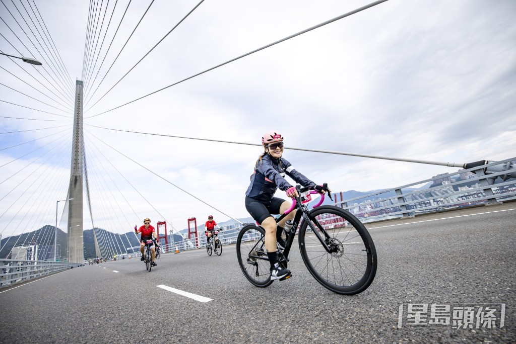 單車遊遍六區、踩上「三隧三橋」,是難得的體驗。旅發局提供 單車遊遍六區、踩上「三隧三橋」,是難得的體驗。旅發局提供