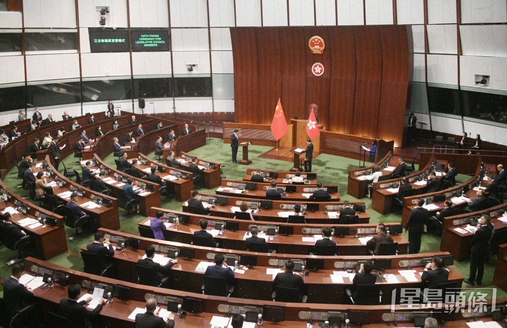 立法會今日（27日）強烈譴責英國發表「香港半年報告：二○二五年七月至十二月」。