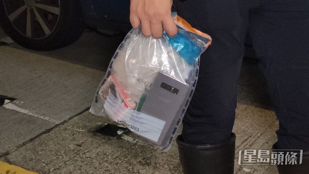 案件中檢獲毒品的總重量及市值,仍有待警方進一步點算及化驗。黎志偉攝 案件中檢獲毒品的總重量及市值,仍有待警方進一步點算及化驗。黎志偉攝