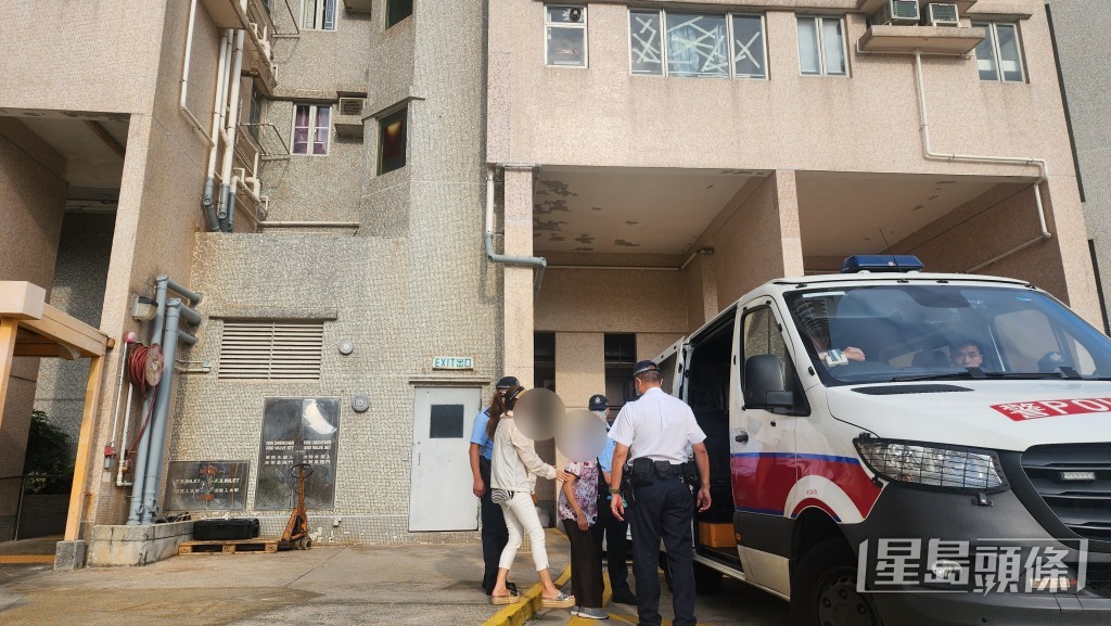 事主家人到醫院了解事件。黃文威攝