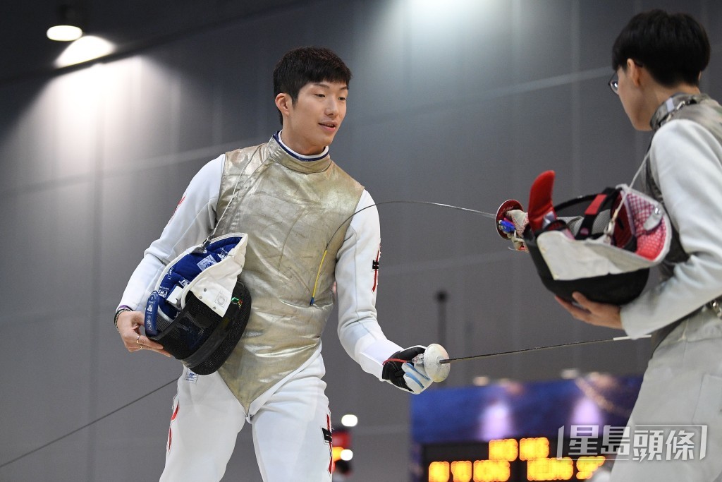 2021年張家朗在東京奧運取得男子鈍劍個人賽金牌。 2021年張家朗在東京奧運取得男子鈍劍個人賽金牌。