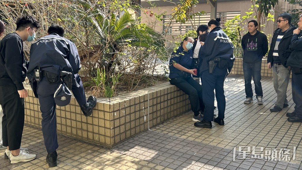 職員在場協查。 職員在場協查。