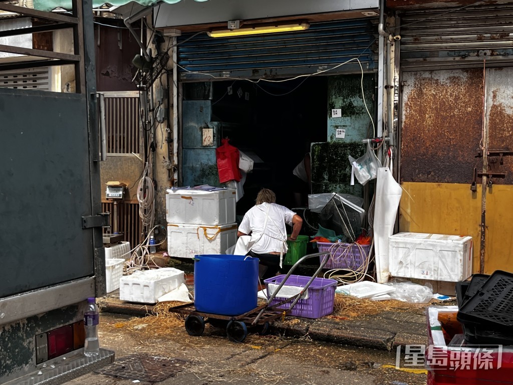 舊旺角街市地士道街一帶。 舊旺角街市地士道街一帶。