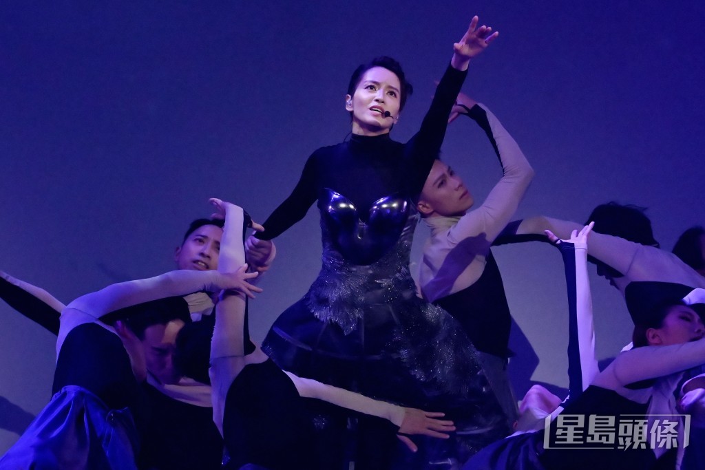 梁詠琪曾在2023年於紅館舉行一連三場《時間遇上我們演唱會》。