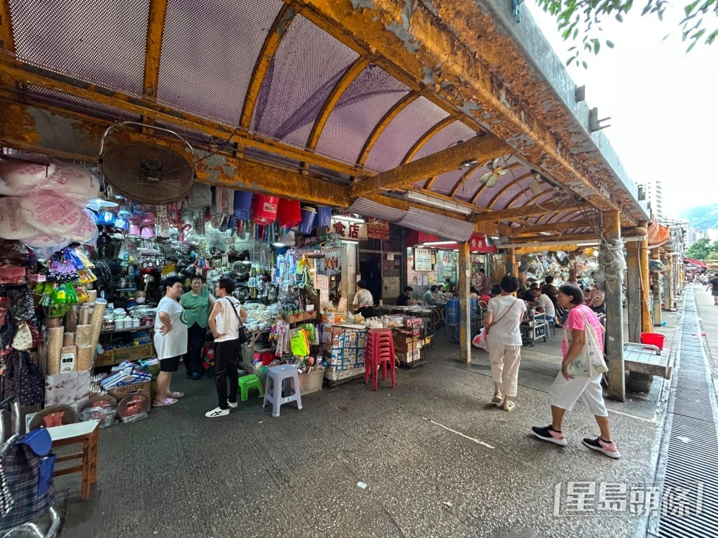 被刑毀雜貨店。梁國峰攝