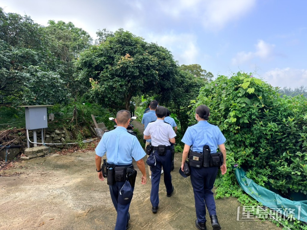 警員到場調查。梁國峰攝 警員到場調查。梁國峰攝