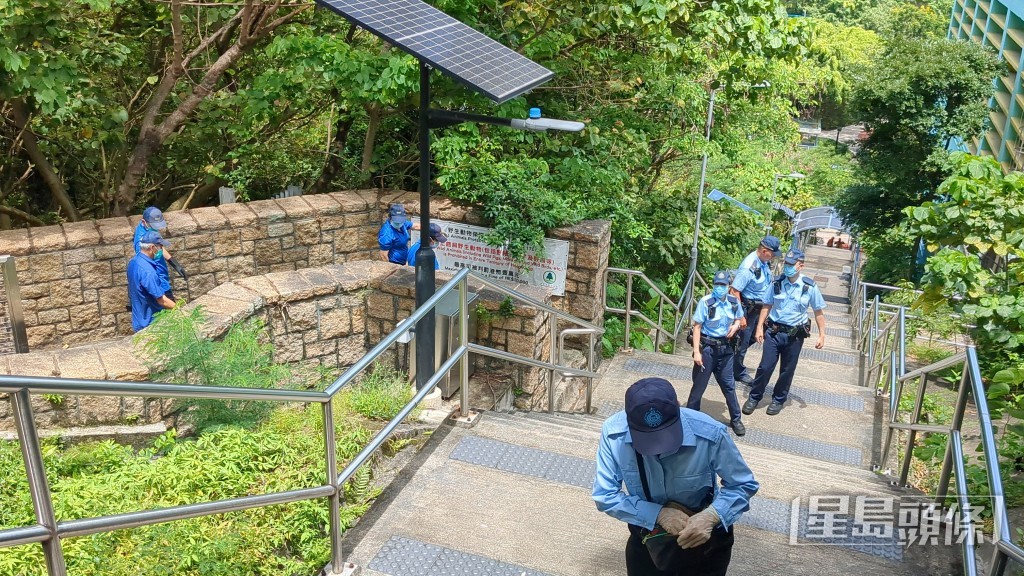警員到場調查。蔡楚輝攝 警員到場調查。蔡楚輝攝