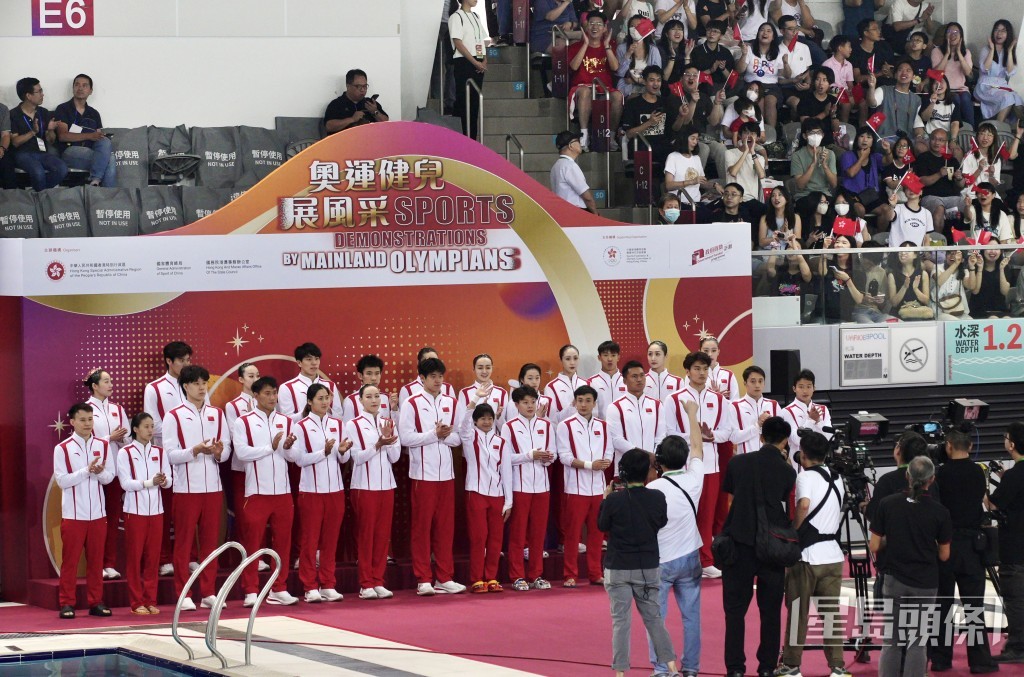 運動員出場合照。歐樂年攝