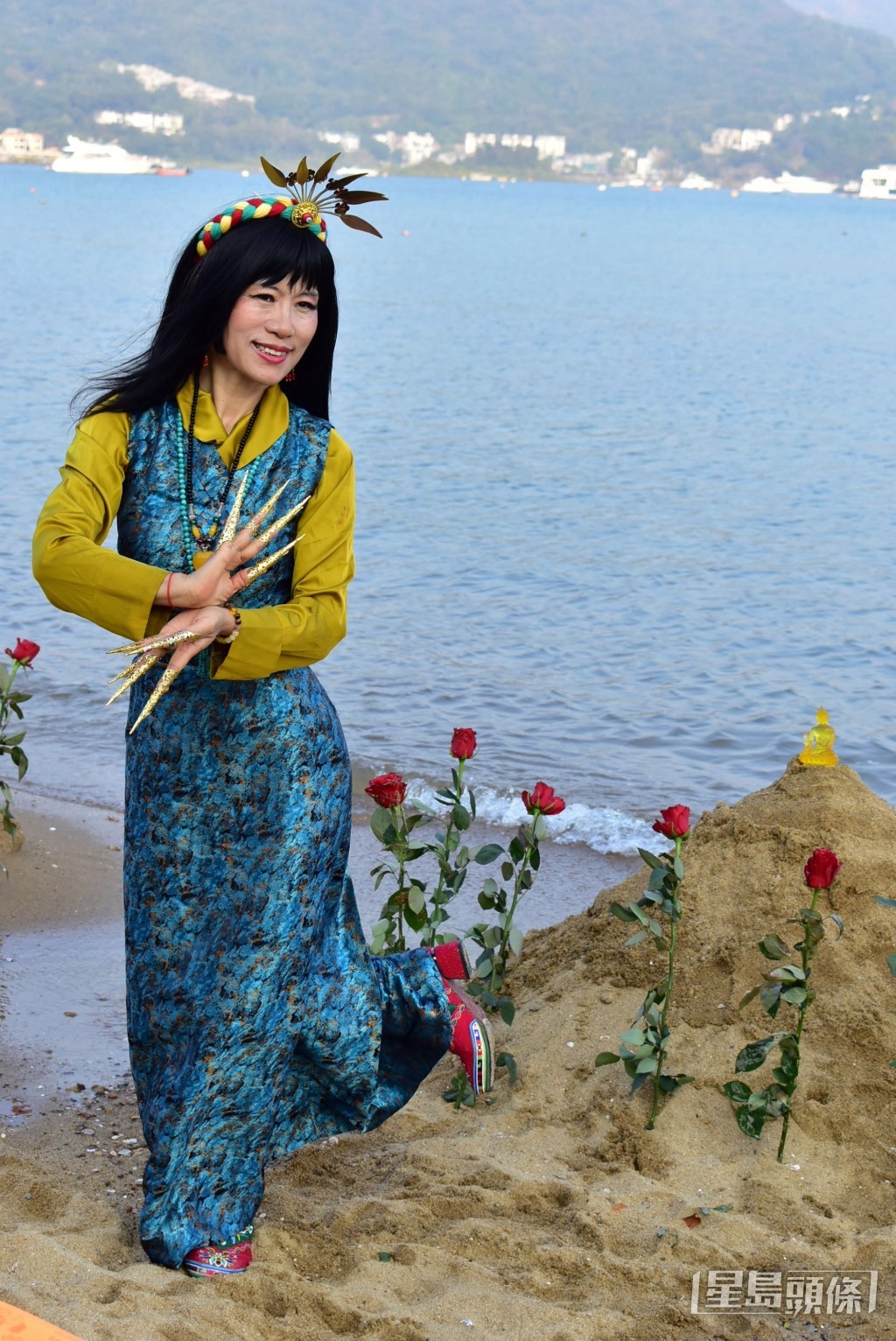 七師傅用優美姿體動作。 七師傅用優美姿體動作。