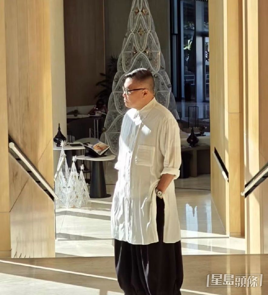 Roger勤於拍YT片。