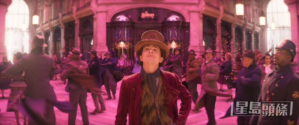 全片有好多歌舞場面，歌曲唔算太動聽但畫面搭夠。