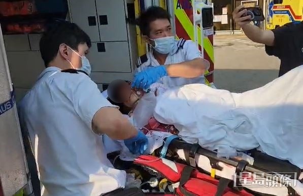 26歲男子血流披臉送院。