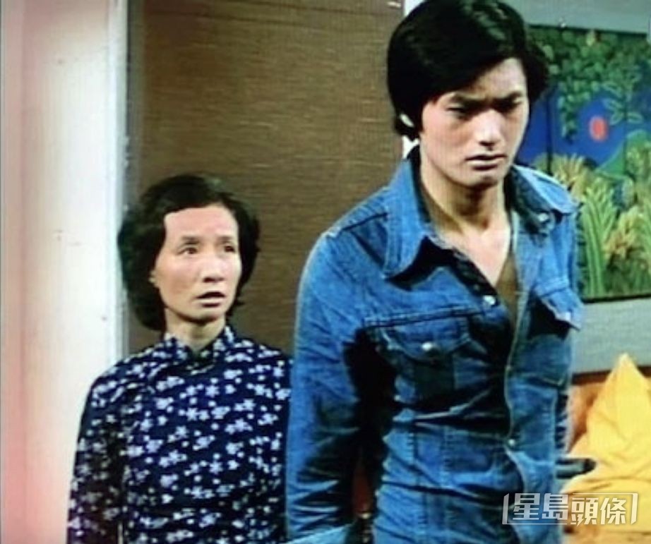 1976年，梁愛跟發哥合作劇集《江湖小子》。