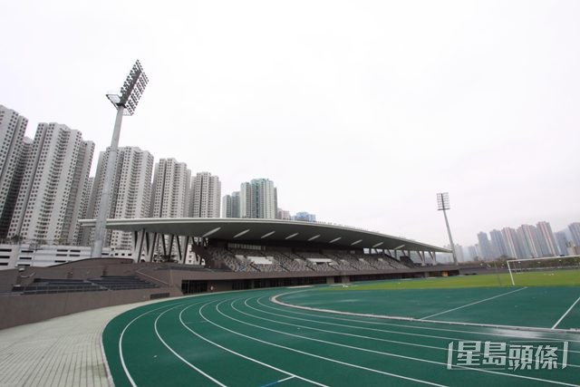 將軍澳運動場主場跑道本月起翻新,下學年暫停開放。 將軍澳運動場主場跑道本月起翻新,下學年暫停開放。