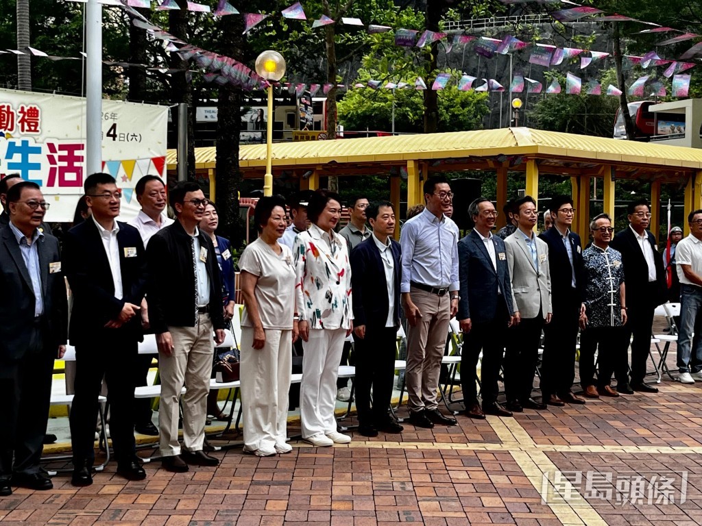 民建聯立法會議員張培剛位於觀塘順天邨天榮樓的地區辦事處,於7月4日舉行啟動禮。 民建聯立法會議員張培剛位於觀塘順天邨天榮樓的地區辦事處,於7月4日舉行啟動禮。