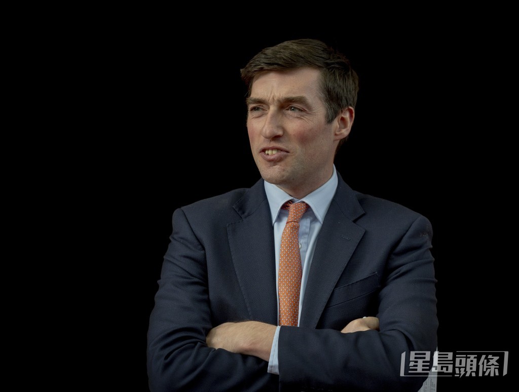 「港边小区」即将重临沙田角逐一级赛富卫保险冠军一哩赛。练马师游孝廉表示，「港边小区」今次将首度以香港作为远征的主要目标，而非途中的其中一站。