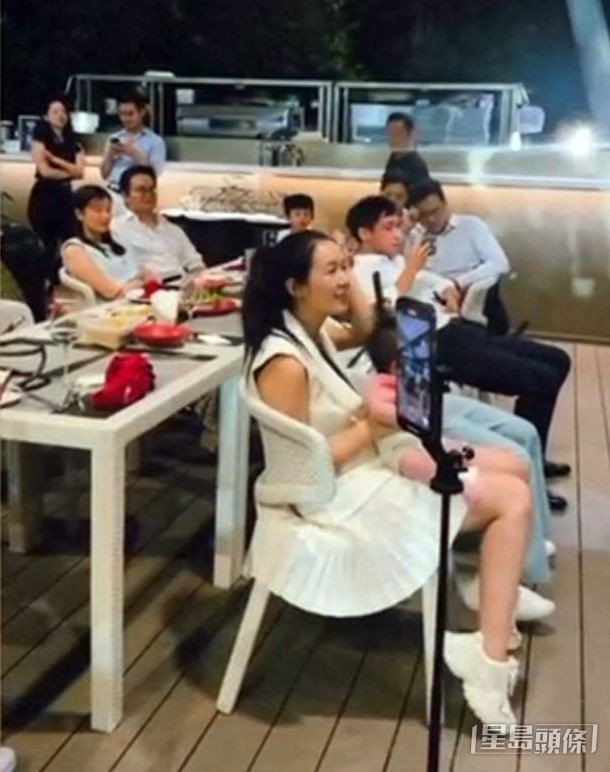 麥明詩兒子的百日宴,林作媽媽已唔見影。 麥明詩兒子的百日宴,林作媽媽已唔見影。