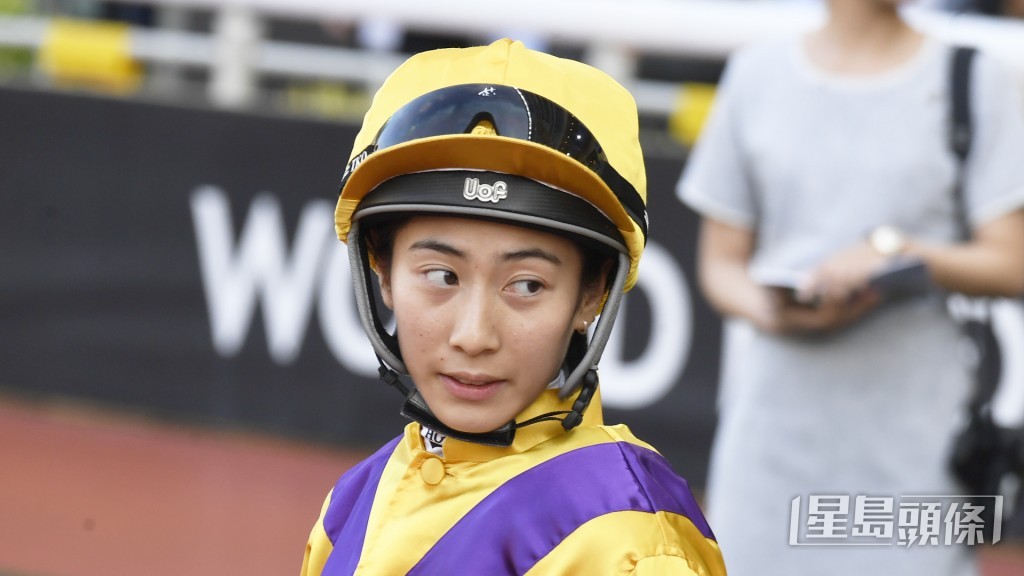 昨朝黃寶妮過檔試「可靠大師」，課前課後希斯跟出跟入。