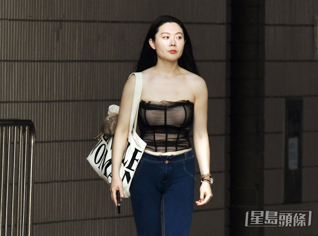 天文台錄得最高氣溫31.6°C,是今年以來的最高紀錄。 天文台錄得最高氣溫31.6°C,是今年以來的最高紀錄。
