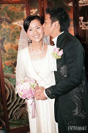 吳家樂與周蕙蕙結婚多年一直好恩愛。