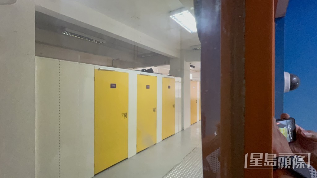 迷你倉已解封。楊偉亨攝 迷你倉已解封。楊偉亨攝