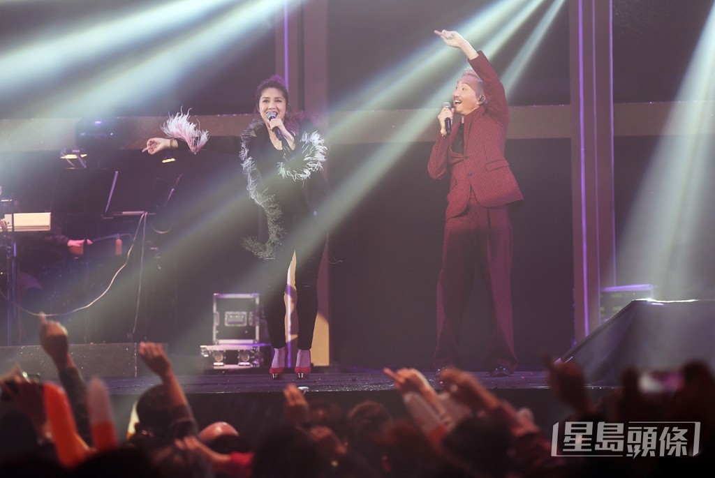 鄭中基開演唱會請舊愛楊千嬅做嘉賓。 鄭中基開演唱會請舊愛楊千嬅做嘉賓。