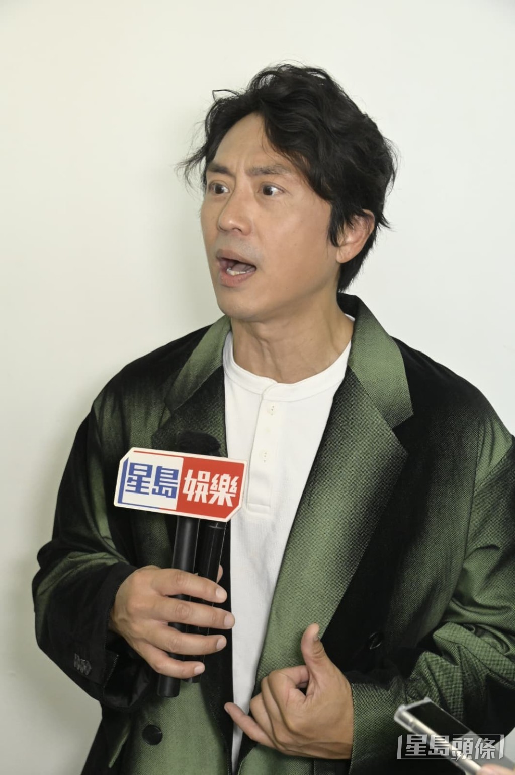 森美考慮五年內放長假陪家人。 森美考慮五年內放長假陪家人。