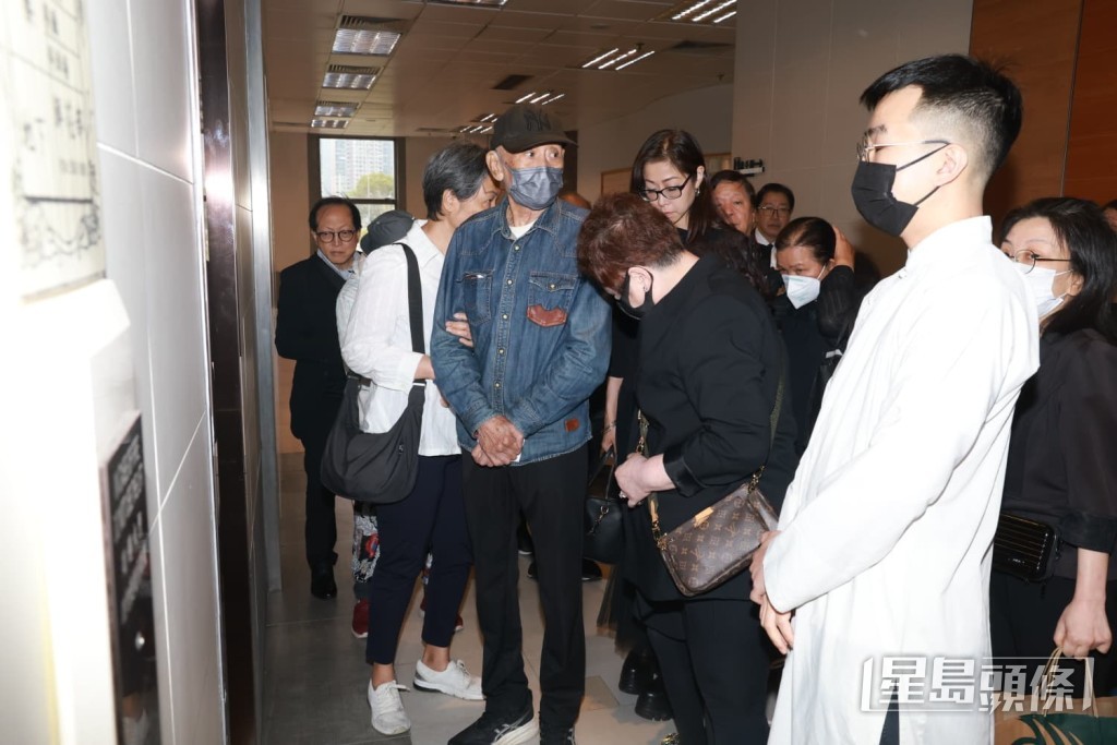 李家鼎當時的身形，似乎比現時還健碩一點。