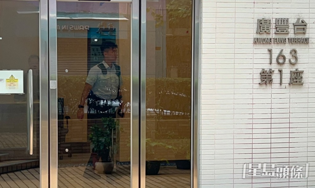 警員到場調查。楊偉亨攝 警員到場調查。楊偉亨攝