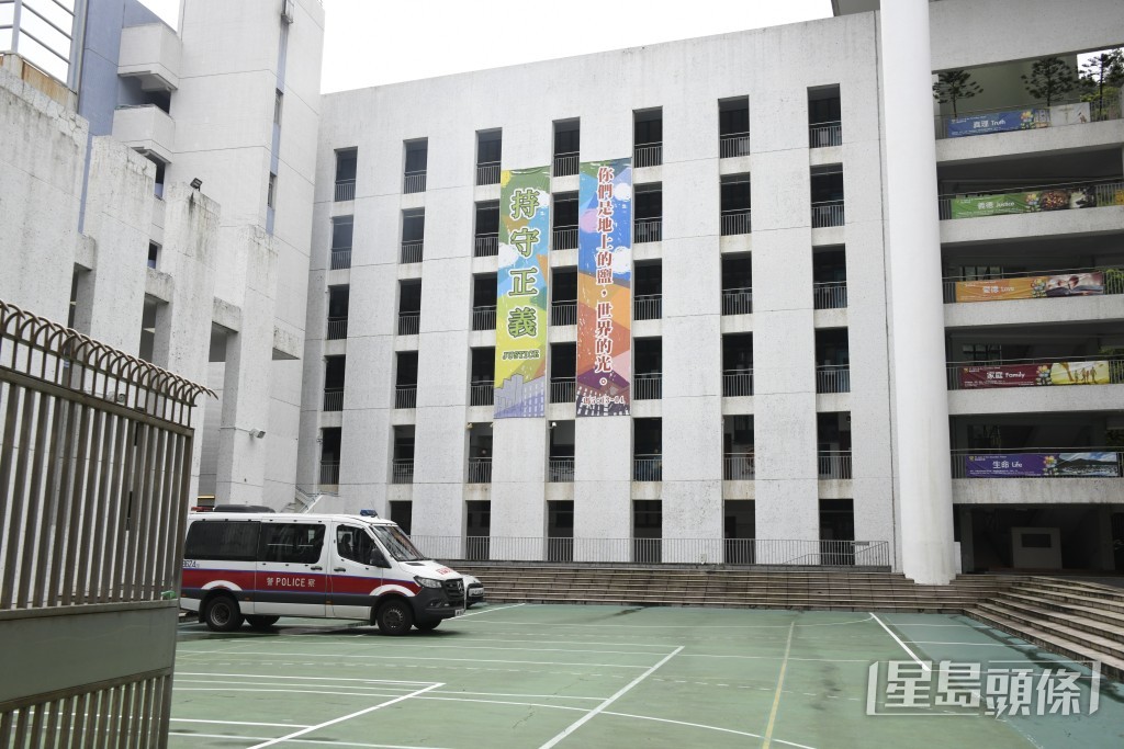 警員到場調查。楊偉亨攝 警員到場調查。楊偉亨攝