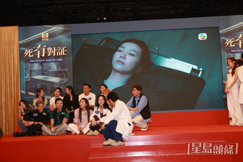 吳若希劇中死屍樣。 吳若希劇中死屍樣。