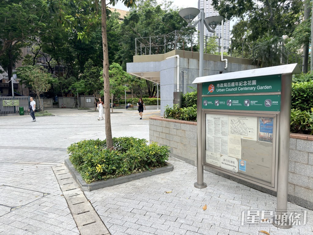 男子被偷值3萬元勞力士名錶及4卡鑽戒。