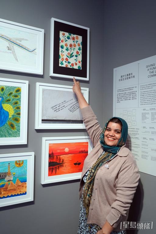 Uzma的丈夫亦有一同參與大館的藝術工作坊。 Uzma的丈夫亦有一同參與大館的藝術工作坊。