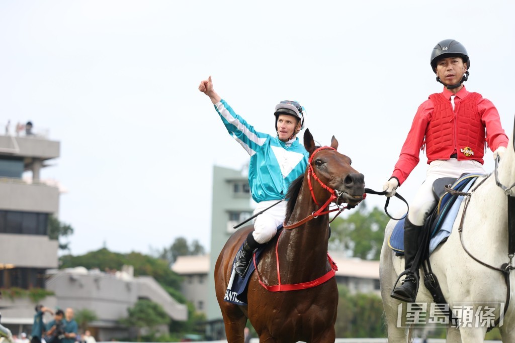 「浪漫勇士」現時其累計獎金已逾二億港元。 「浪漫勇士」現時其累計獎金已逾二億港元。