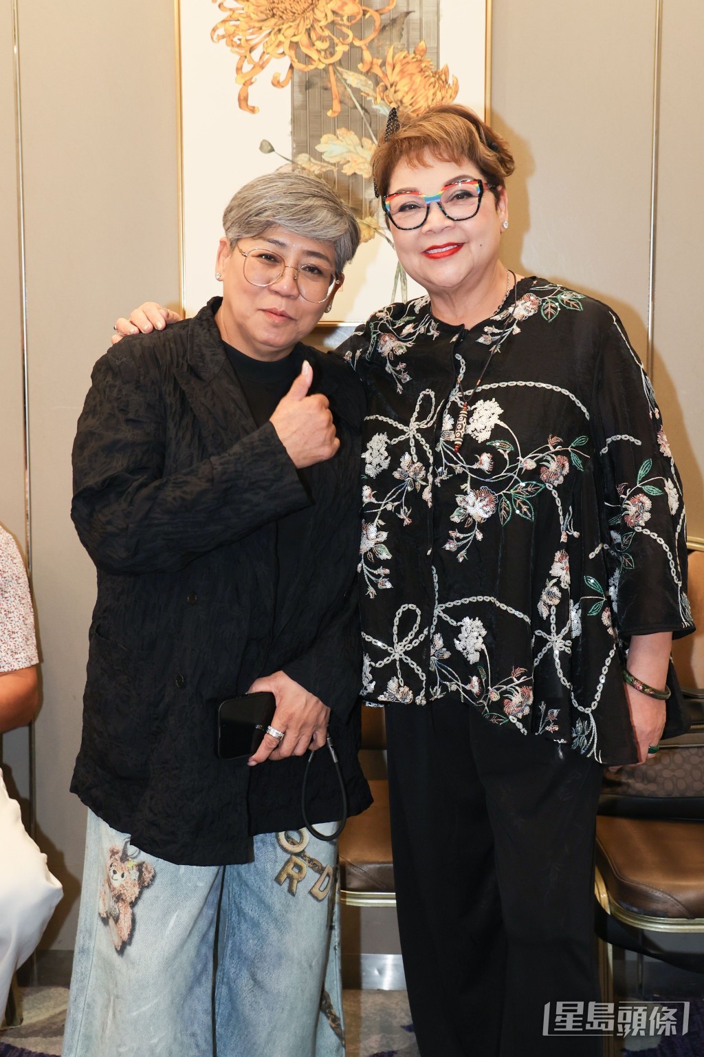 肥媽揚言黑妹姐嫁得出,不論金價幾貴都會送。 肥媽揚言黑妹姐嫁得出,不論金價幾貴都會送。