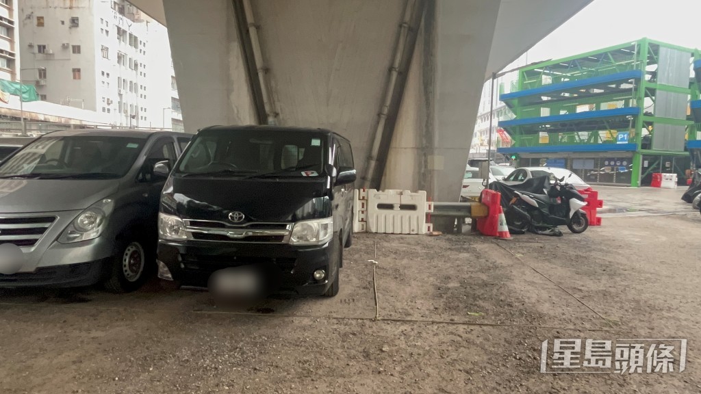 黑色輕貨在通州街停車場尋回。楊偉亨攝 黑色輕貨在通州街停車場尋回。楊偉亨攝