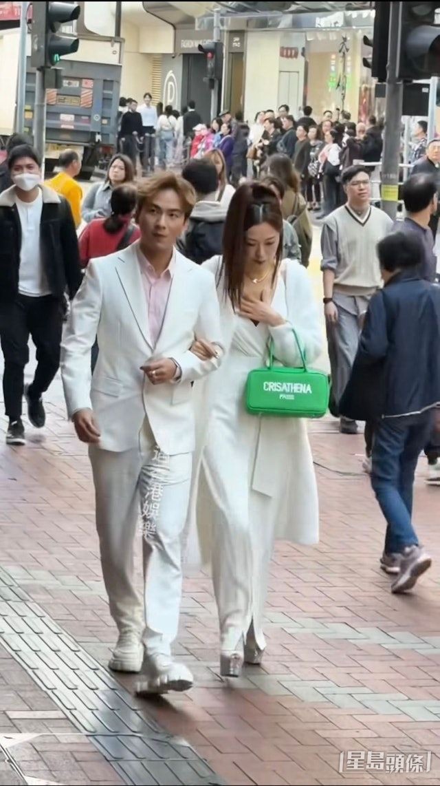 周太早前衣着受批評，吉吉挺身護妻。