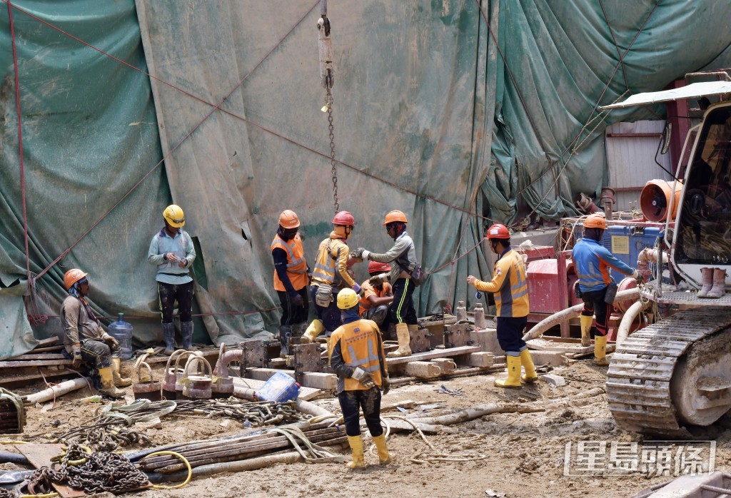 「建造業輸入勞工計劃」截至今年5月,共收到77宗申請。資料圖片 「建造業輸入勞工計劃」截至今年5月,共收到77宗申請。資料圖片