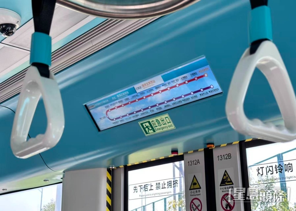 智軌車廂布局與傳統有軌電車相近。 智軌車廂布局與傳統有軌電車相近。