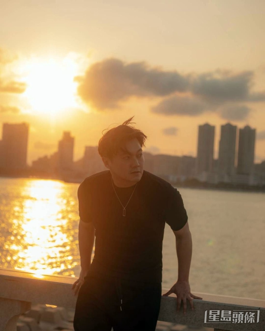 近年王嘉明定居珠海。