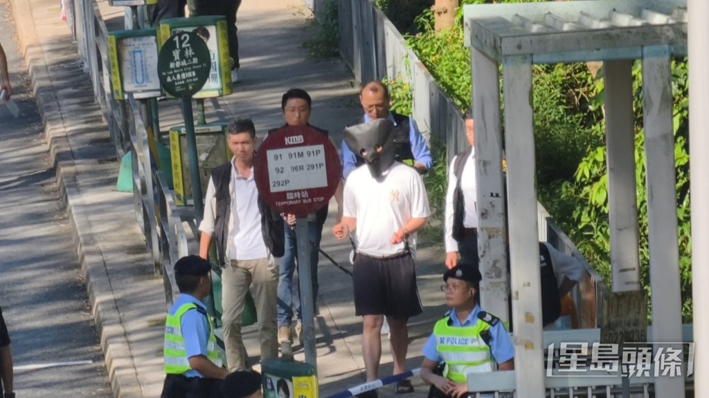 25歲男疑犯去年11月案發後潛逃內地逾半年終落網,昨日(8月25日)返港時被捕。 25歲男疑犯去年11月案發後潛逃內地逾半年終落網,昨日(8月25日)返港時被捕。