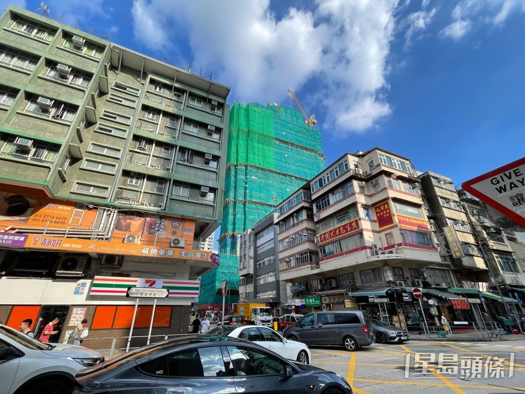 市建局「同區7年樓齡」機制，兩人均認為不可持續。