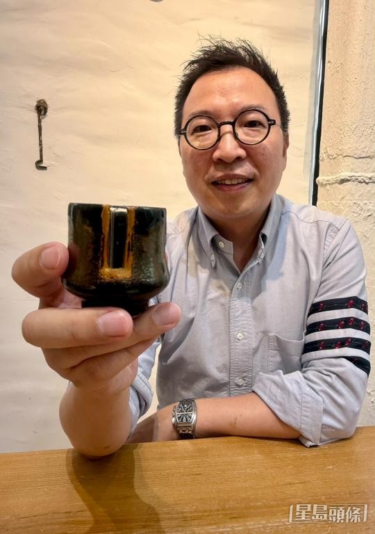 王森笑言感謝早年媽媽常常「失手」跌碎他的陶碗,激發他學習「金繼」修補。 王森笑言感謝早年媽媽常常「失手」跌碎他的陶碗,激發他學習「金繼」修補。