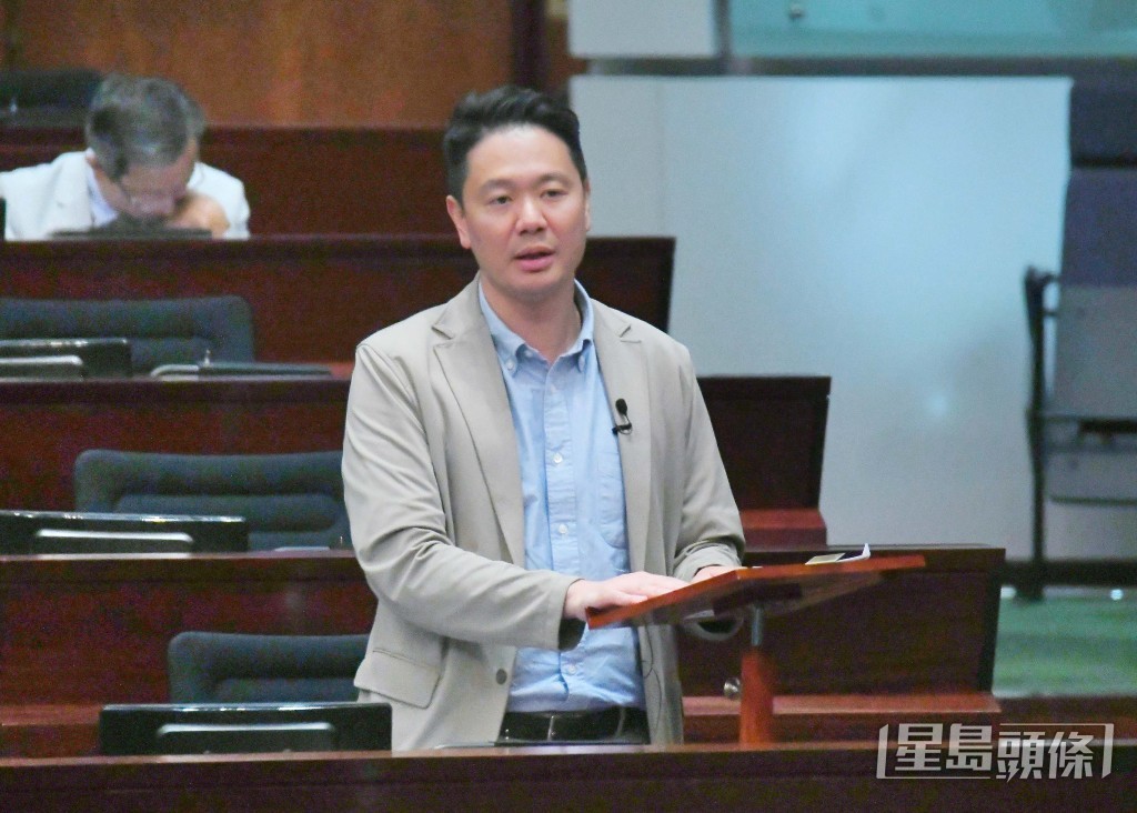 周浩鼎關注「公眾地方」的定義,要求當局進一步解釋相關細節。何健勇攝 周浩鼎關注「公眾地方」的定義,要求當局進一步解釋相關細節。何健勇攝